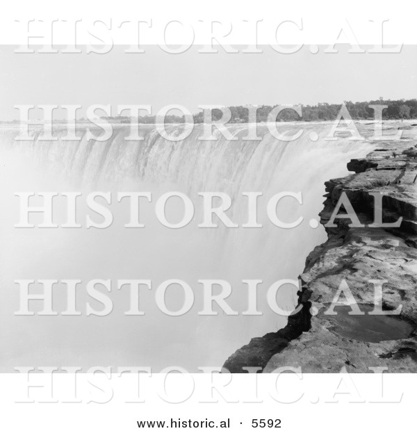 Historical Photo of the Top of Horseshoe Falls, Niagara Falls - Black and White Version